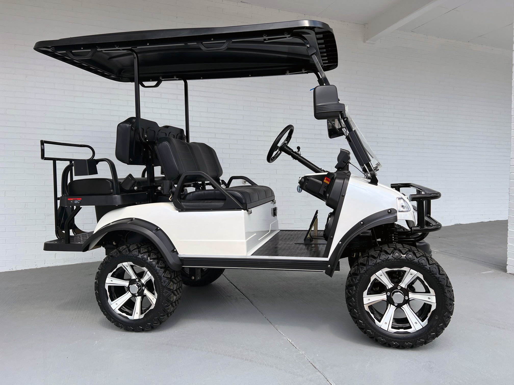 White EVOLUTION CLASSIC 4 PLUS GOLF CART 02